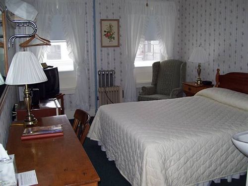 Thayers Hotel