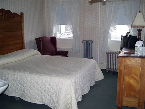 Thayers 3*
