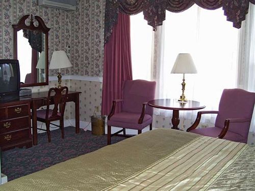 Thayers Hotel 3*